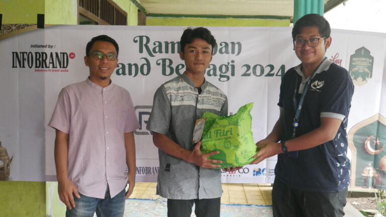 Melalui Ramadhan Brand Berbagi, RJ Steel Tebar Kebahagiaan di Bulan Suci